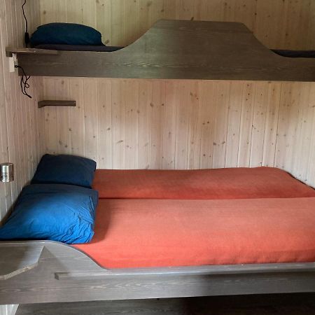 Roste Hyttetun Og Camping Os (Hedmark) Buitenkant foto
